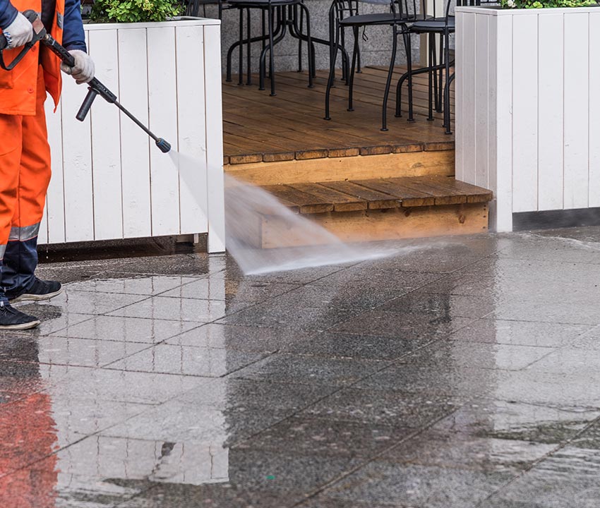 Pressure washing equipment in action