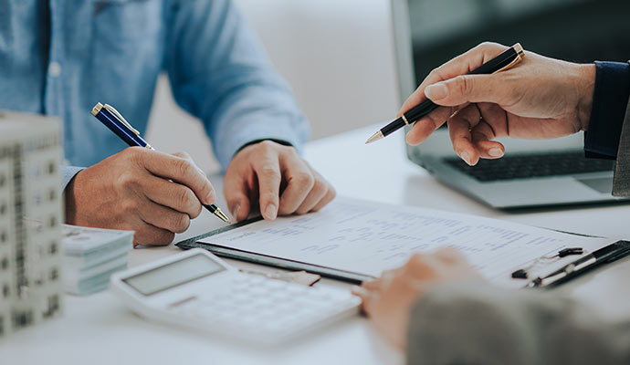 Signing insurance contract agreement